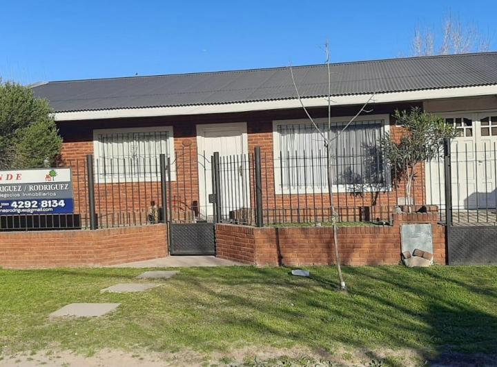 Casa · 130m² · 4 Ambientes · 1 Cochera