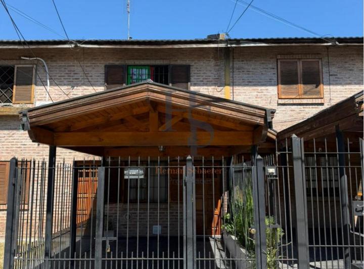 Casa · 80m² · 3 Ambientes · 1 Cochera