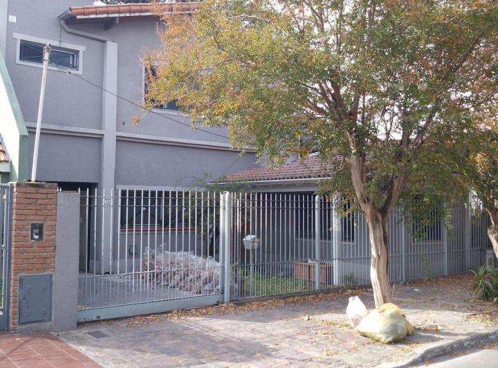 Casa · 1m² · 5 Ambientes
