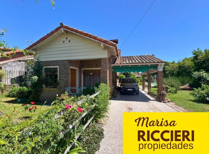 Casa · 112m² · 4 Ambientes · 2 Cocheras