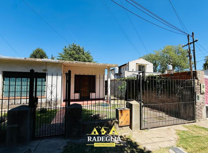 Casa · 80m² · 3 Ambientes · 2 Cocheras