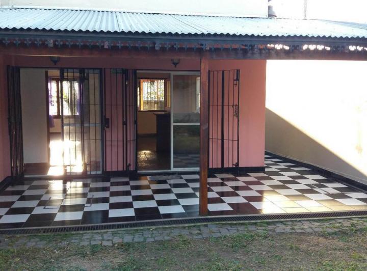 Casa · 100m² · 4 Ambientes · 1 Cochera