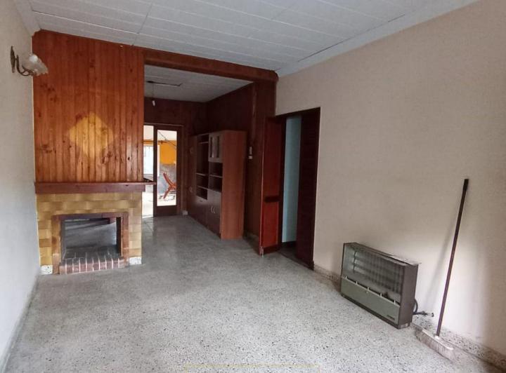 Casa · 225m² · 6 Ambientes · 1 Cochera