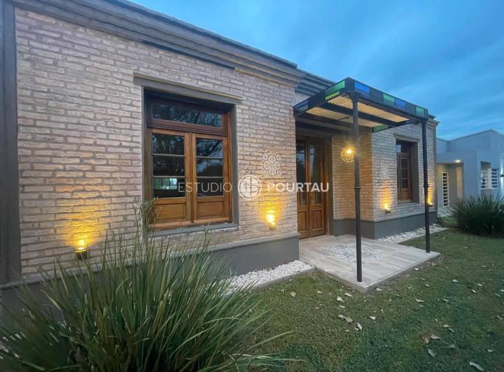 Casa · 80m² · 6 Ambientes · 1 Cochera