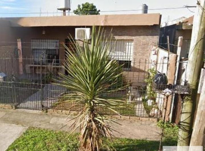 Casa · 120m² · 3 Ambientes · 2 Cocheras