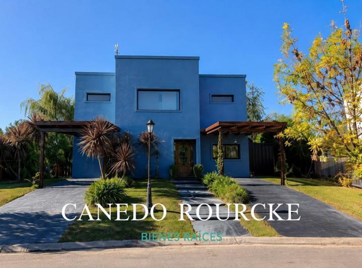 Casa · 776m² · 5 Ambientes · 2 Cocheras