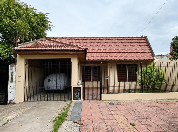 Casa · 120m² · 3 Ambientes · 1 Cochera