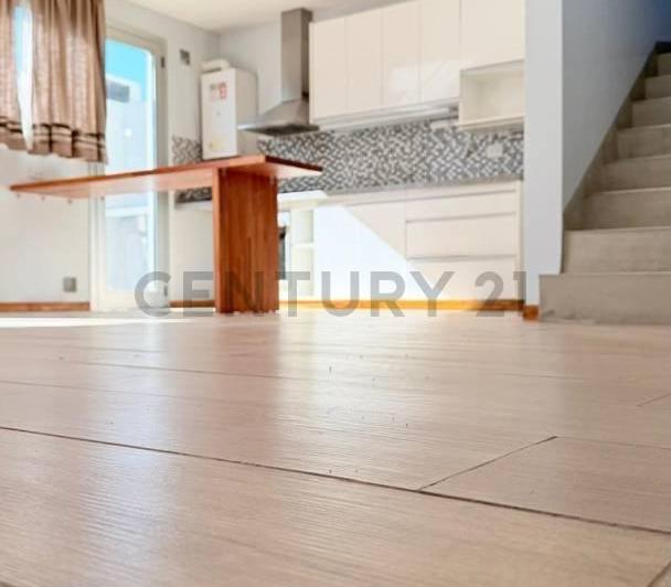 Casa · 115m² · 4 Ambientes · 2 Cocheras