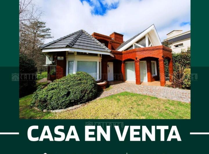 Casa · 142m² · 3 Ambientes · 2 Cocheras