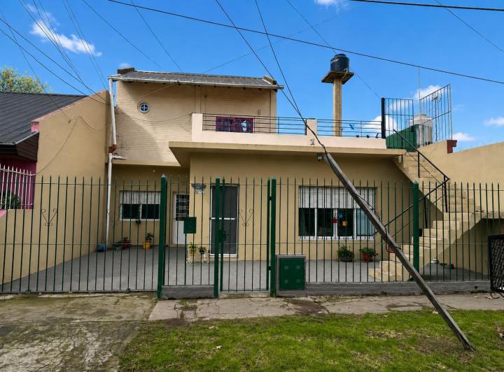 Casa · 119m² · 4 Ambientes · 1 Cochera