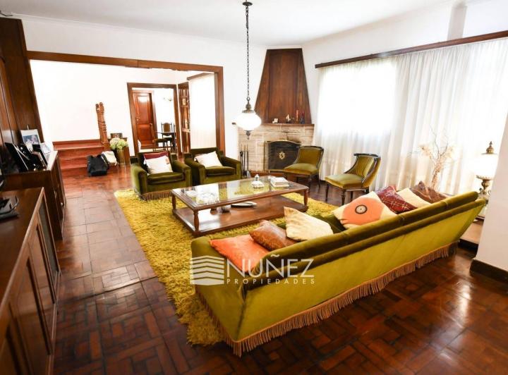 Casa · 280m² · 4 Ambientes · 2 Cocheras