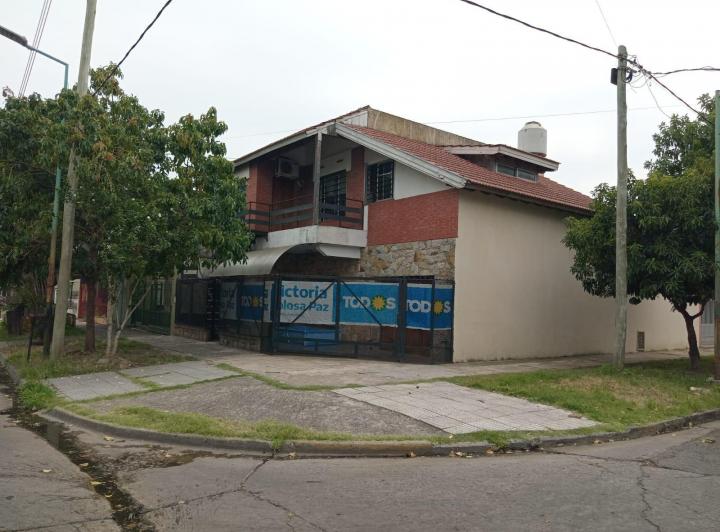 Casa · 166m² · 4 Ambientes · 1 Cochera
