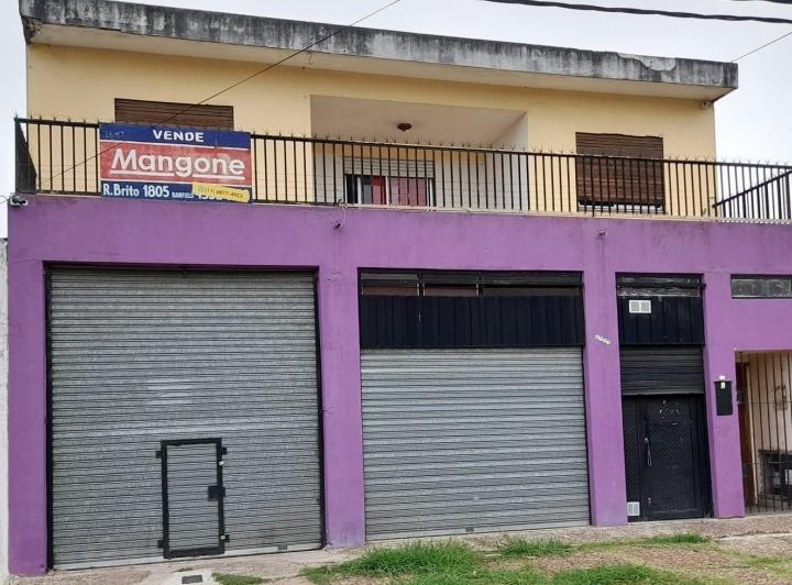 Casa · 10m² · 4 Ambientes · 1 Cochera
