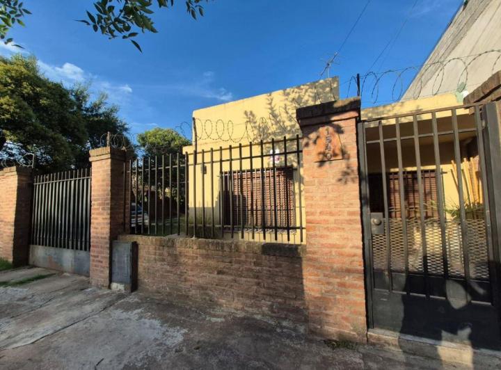 Casa · 250m² · 4 Ambientes · 1 Cochera