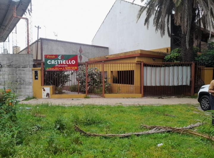 Casa · 1m² · 4 Ambientes · 1 Cochera