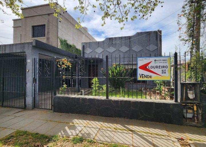 Casa · 143m² · 5 Ambientes · 1 Cochera