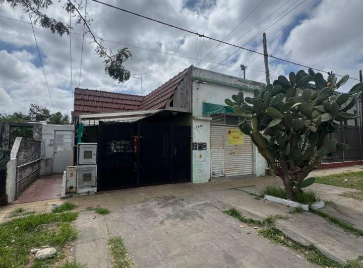 Casa · 200m² · 3 Ambientes · 1 Cochera