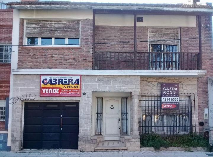 Casa · 180m² · 4 Ambientes · 1 Cochera
