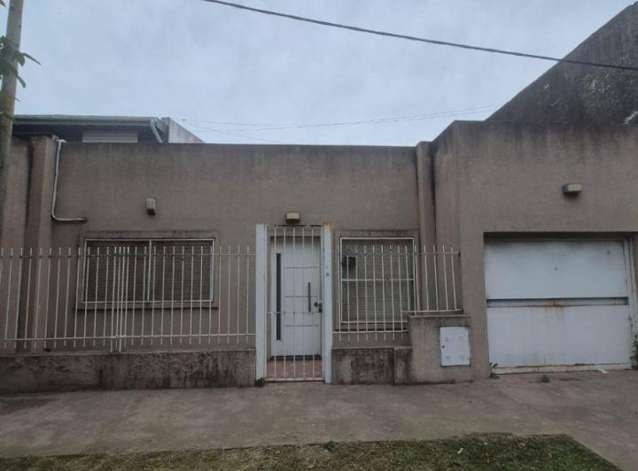 Casa · 90m² · 3 Ambientes · 1 Cochera