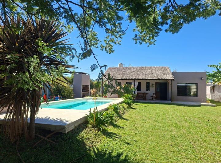 Casa · 85m² · 3 Ambientes · 3 Cocheras