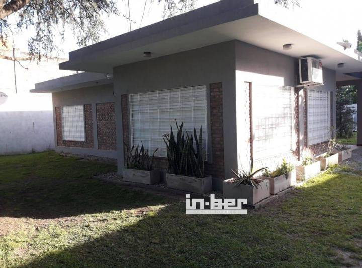 Casa · 111m² · 2 Ambientes · 1 Cochera