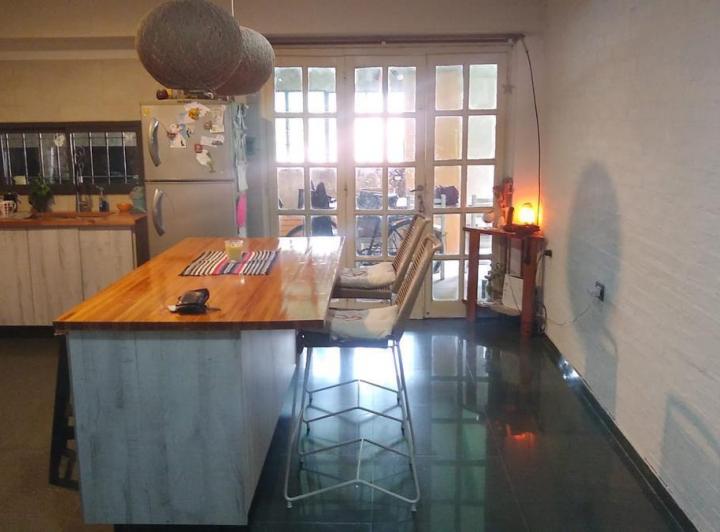 Casa · 80m² · 3 Ambientes · 2 Cocheras