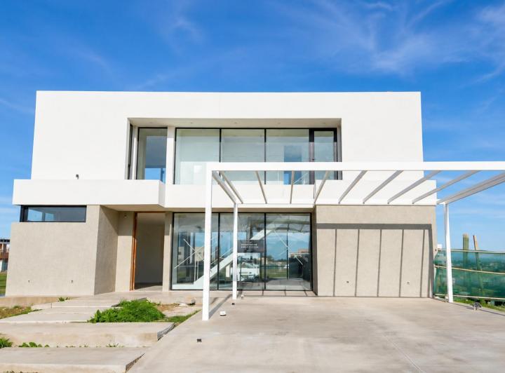 Casa · 242m² · 4 Ambientes