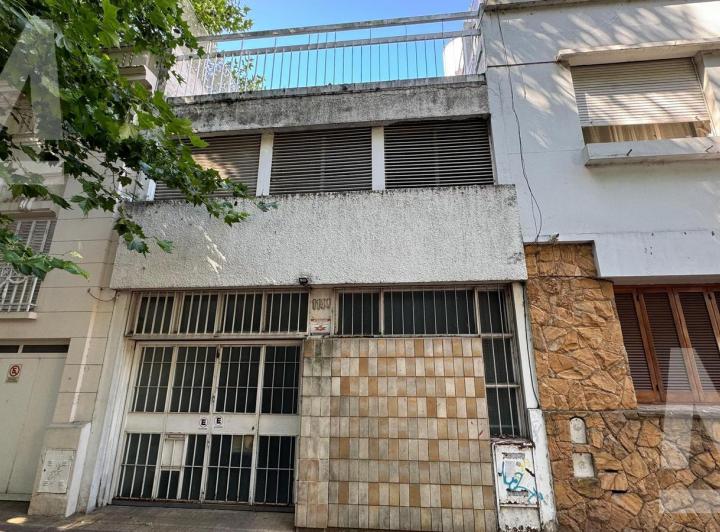 Casa · 141m² · 5 Ambientes · 1 Cochera