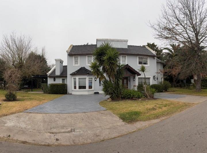 Casa · 779m²