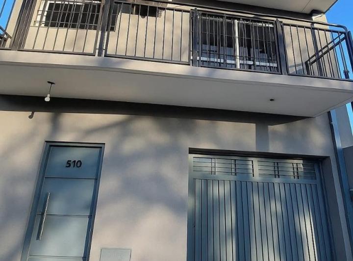 Casa · 200m² · 4 Ambientes · 2 Cocheras