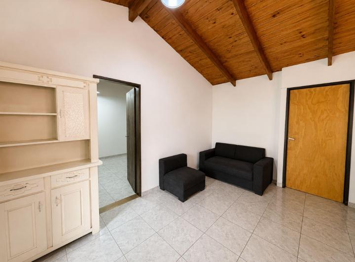 Casa · 90m² · 2 Ambientes · 1 Cochera