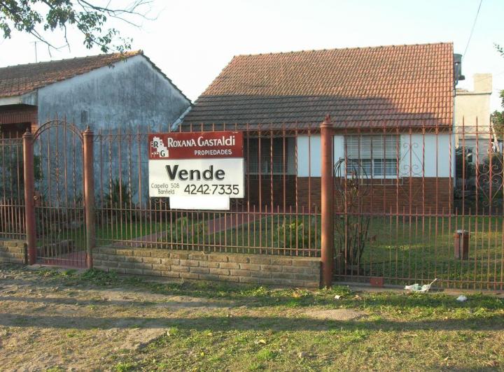 Casa · 69m² · 3 Ambientes · 4 Cocheras