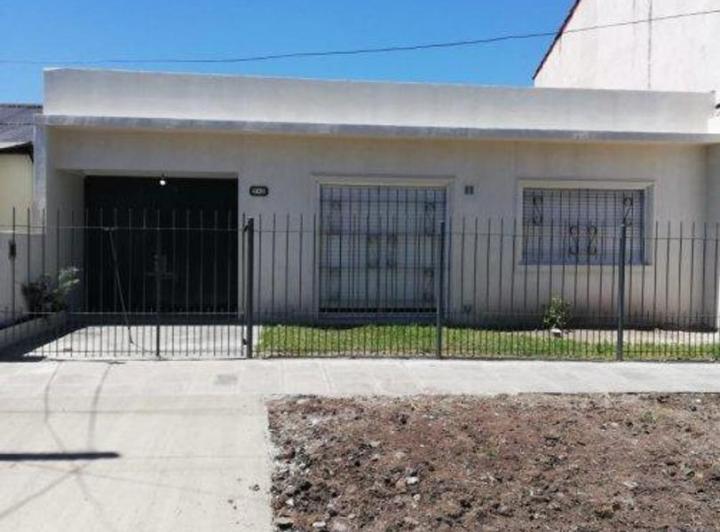 Casa · 90m² · 4 Ambientes · 1 Cochera