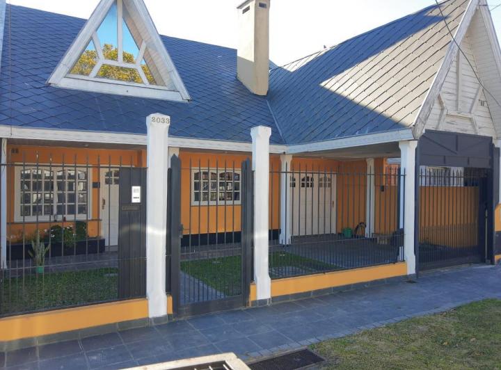 Casa · 240m² · 4 Ambientes
