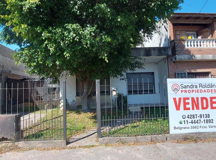 Casa · 90m² · 4 Ambientes · 3 Cocheras