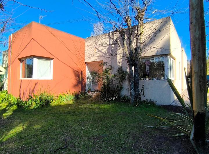 Casa · 170m² · 4 Ambientes · 4 Cocheras