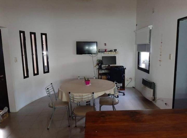 Casa · 116m² · 2 Ambientes · 2 Cocheras