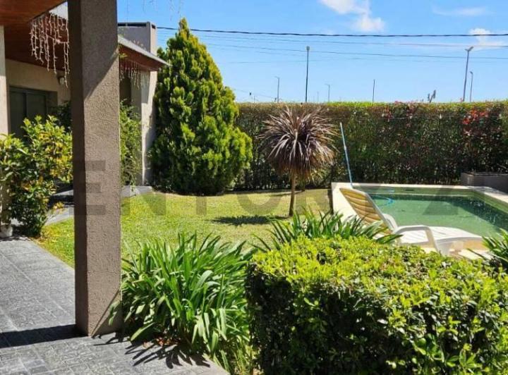 Casa · 140m² · 4 Ambientes
