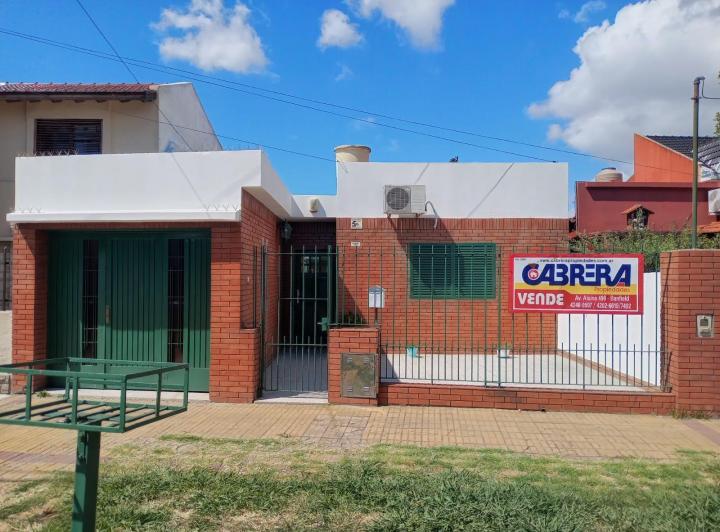 Casa · 130m² · 3 Ambientes · 1 Cochera
