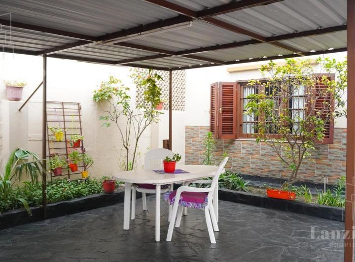 Casa · 102m² · 4 Ambientes · 1 Cochera