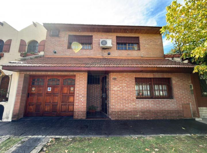 Casa · 149m² · 4 Ambientes · 1 Cochera