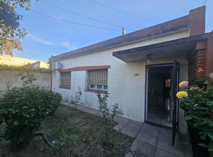 Casa · 100m² · 4 Ambientes · 1 Cochera