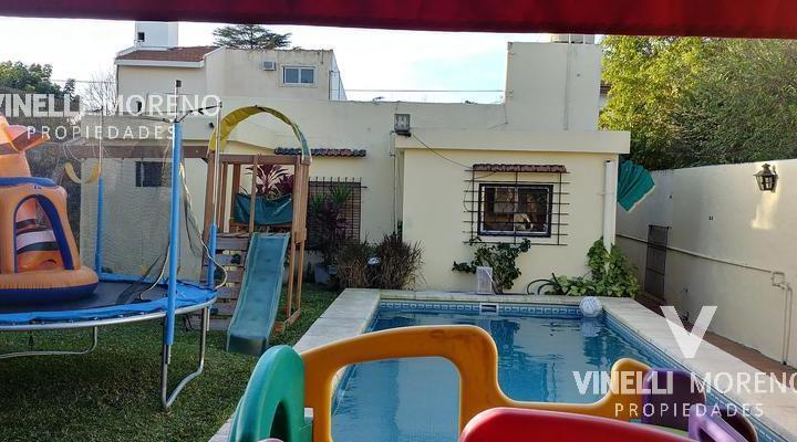 Casa · 256m² · 5 Ambientes · 3 Cocheras