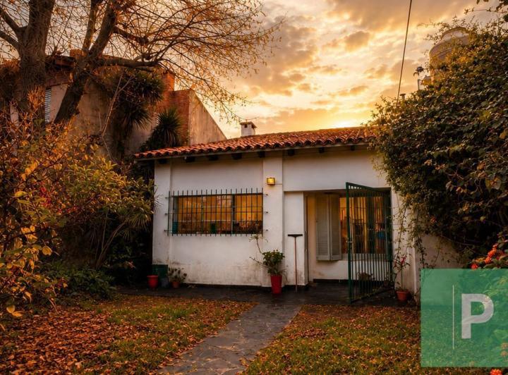 Casa · 5 Ambientes · 1 Cochera