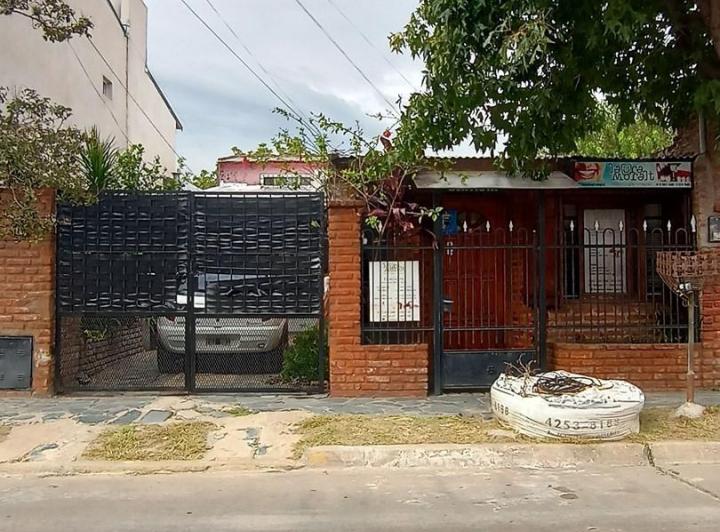 Casa · 160m² · 4 Ambientes · 1 Cochera