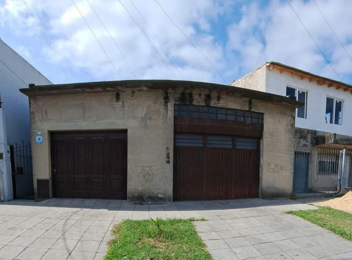 Casa · 179m² · 3 Ambientes · 2 Cocheras