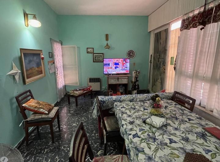Casa · 150m² · 3 Dormitorios · 4 Cocheras
