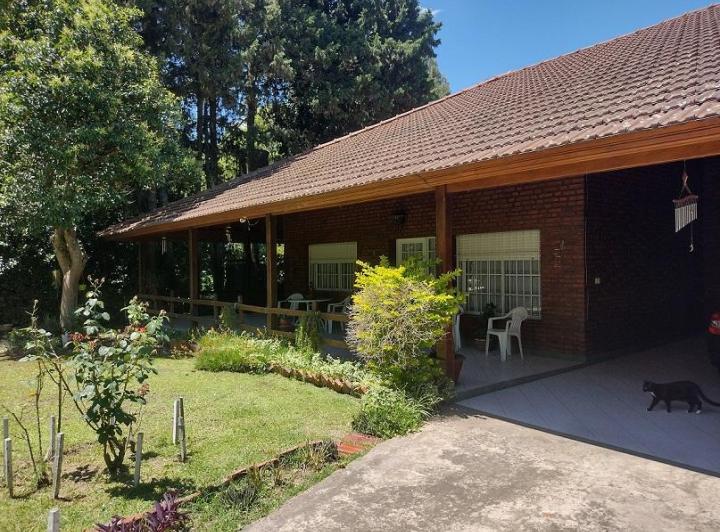 Casa · 120m² · 5 Ambientes · 3 Cocheras
