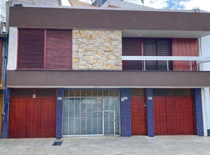 Casa · 130m² · 3 Ambientes · 1 Cochera