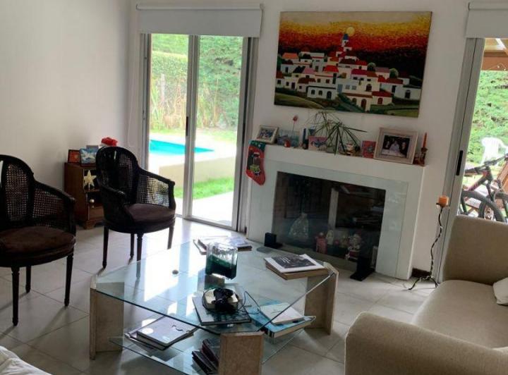 Casa · 125m² · 4 Ambientes · 2 Cocheras
